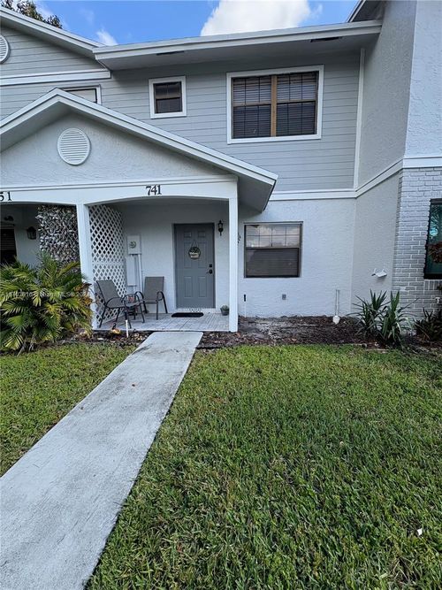 741 Nw 105th Ter, Pembroke Pines, FL, 33026-3957 | Card Image