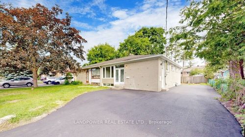 basement-apartment-245 Alsace Rd, Richmond Hill, ON, L4C2W9 | Card Image