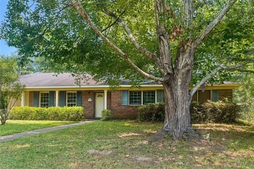 105 Parkway Dr, Livingston, AL, 35470-2036 | Card Image