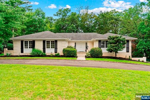131 Lawrence Dr, Short Hills, NJ, 07078-3123 | Card Image