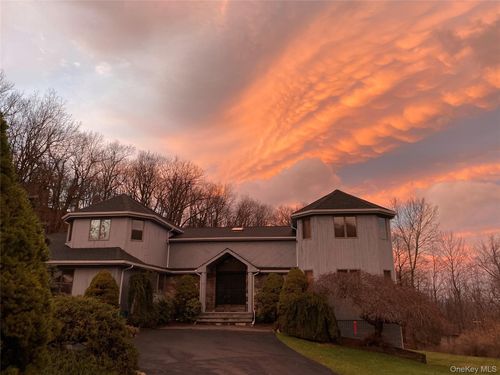 10 Mountain Brook Rd, Cornwall, NY, 12518-1809 | Card Image