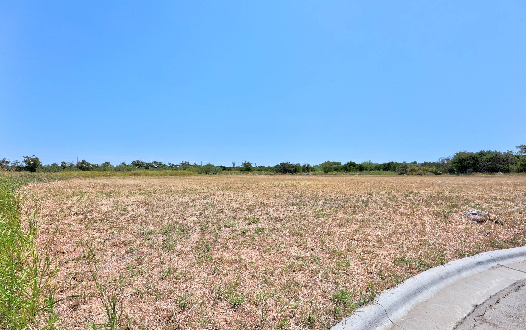 Land in Salado 3