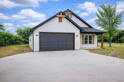 1621 County Road 4764, Boyd, TX, 76023-5202 | Card Image