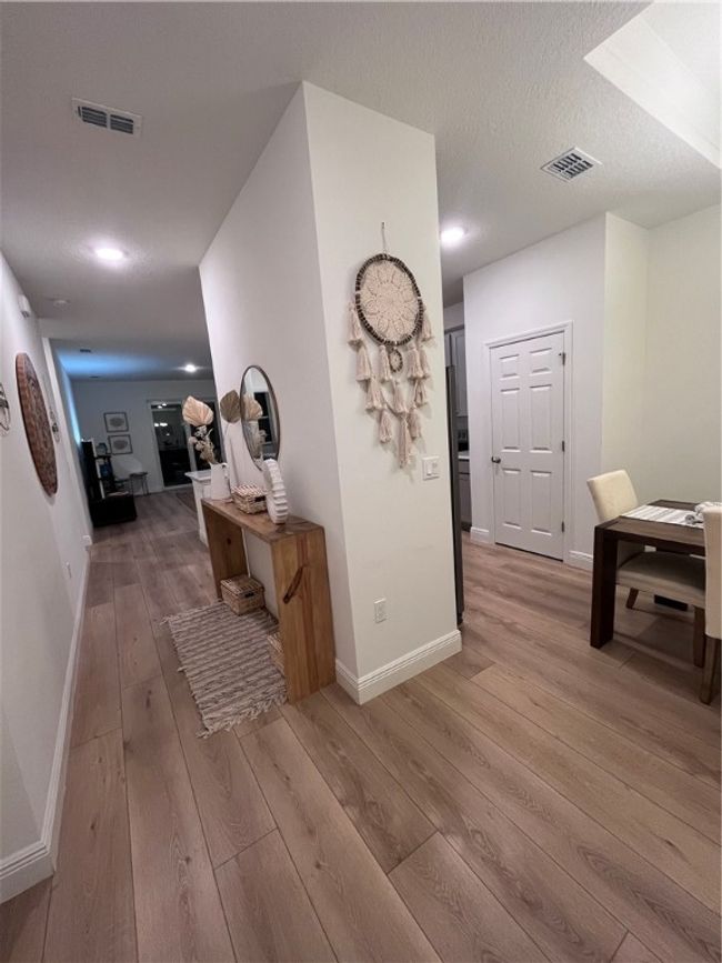 708 Newhall Ter, House other with 3 bedrooms, 2 bathrooms and null parking in SEBASTIAN FL | Image 5