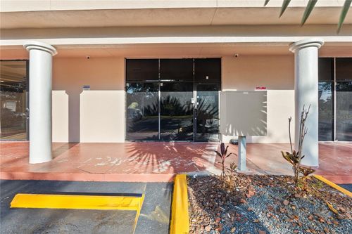 6-25010 Us Highway 27, Leesburg, FL, 34748-8400 | Card Image