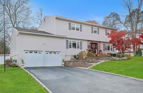 30 Pelham Ave, Nanuet, NY, 10954-3436 | Card Image
