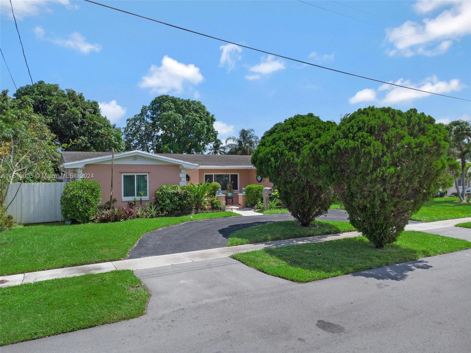 27th St, Lauderdale Lakes, FL 33311