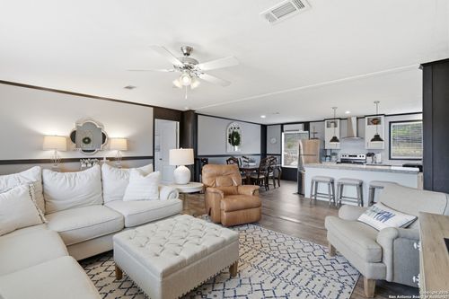 1611 Fuller Dr, Canyon Lake, TX, 78133 | Card Image