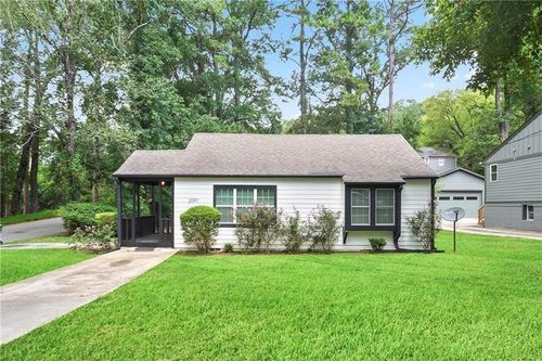 2097 Baker Rd Nw, Atlanta, GA, 30318-6323 | Card Image