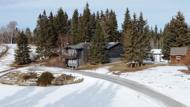 10 - 2168 Hwy 587, Home with 5 bedrooms, 3 bathrooms and null parking in Rural Red Deer County AB | Image 1