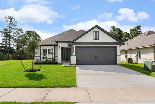 235 New Dawn Trl, Huntsville, TX, 77320-2243 | Card Image