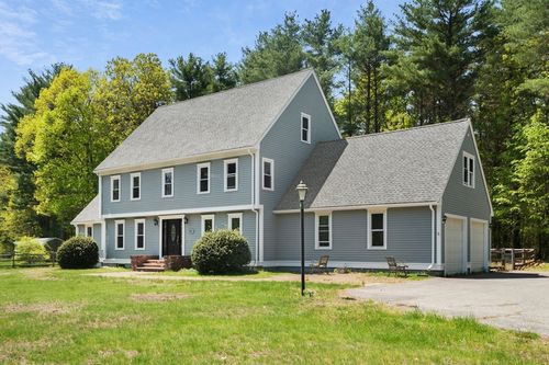 94 Old Right Rd, Ipswich, MA, 01938-1052 | Card Image