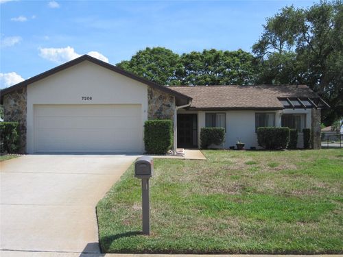 7206 Dorchester Ct, HUDSON, FL, 34667-1449 | Card Image