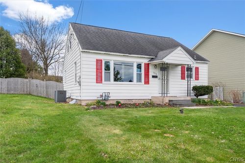 320 Myron Rd, Syracuse, NY, 13219-1228 | Card Image