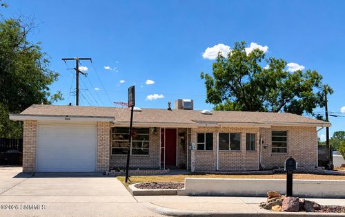2010 Garrison Road, Las Cruces, NM, 88001 | Card Image