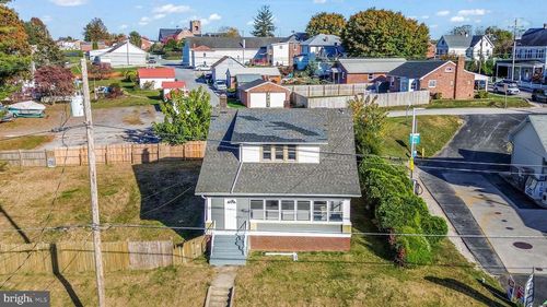 27 N Main St, York New Salem, PA, 17371-2004 | Card Image