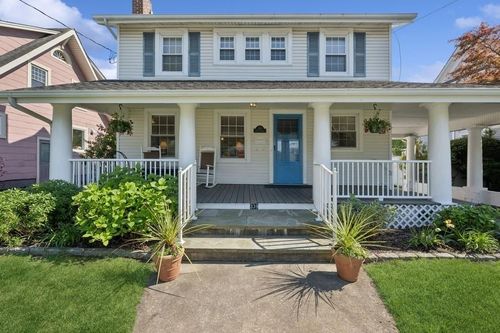 339 Pine St, Freeport, NY, 11520-3141 | Card Image