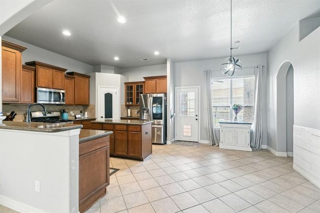 28627 Lockeridge View Dr, House other with 5 bedrooms, 3 bathrooms and 2 parking in Spring TX | Image 12