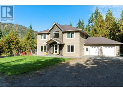 1534 Recline Ridge Rd, House other with 4 bedrooms, 3 bathrooms and 2 parking in Tappen BC | Image 1