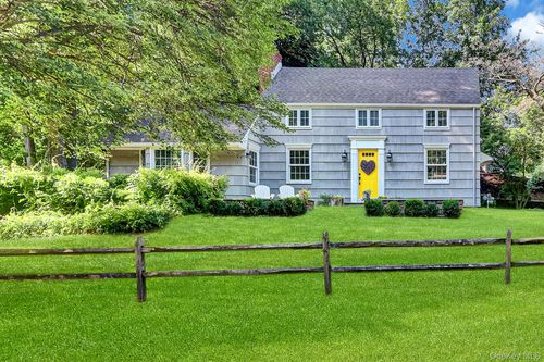 2 Dogwood Dr, Stony Brook, NY, 11790 | Card Image