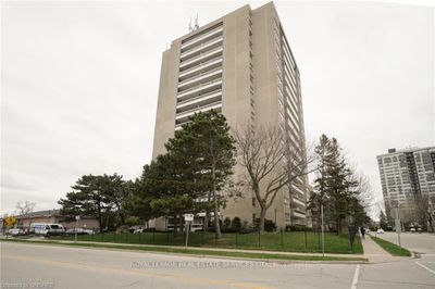 901 - 2263 Marine Dr, Condo with 2 bedrooms, 1 bathrooms and 1 parking in Oakville ON | Image 1