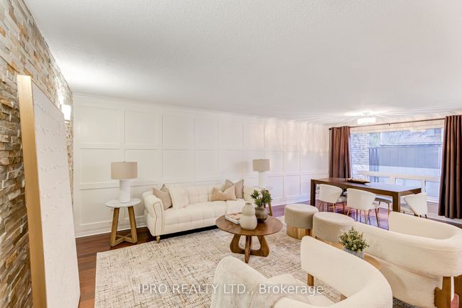61 - 130 Ling Rd, Condo with 4 bedrooms, 2 bathrooms and 1 parking in Toronto ON | Image 12