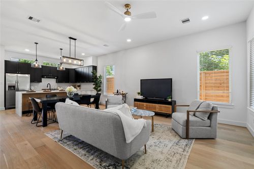 4108 Cortlandt St, Houston, TX, 77018-5920 | Card Image