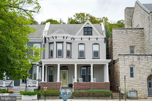 125 E 3rd St, LEWISTOWN, PA, 17044-1708 | Card Image