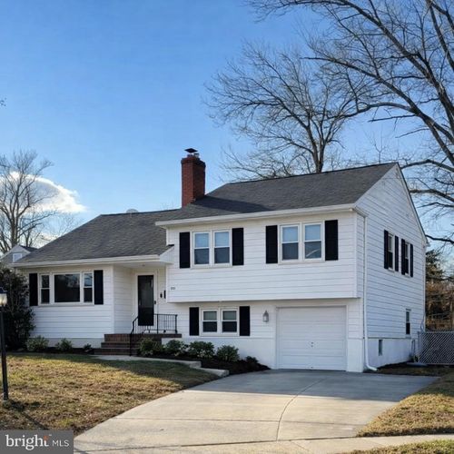 102 Dawn Dr, Mount Holly, NJ, 08060-1226 | Card Image