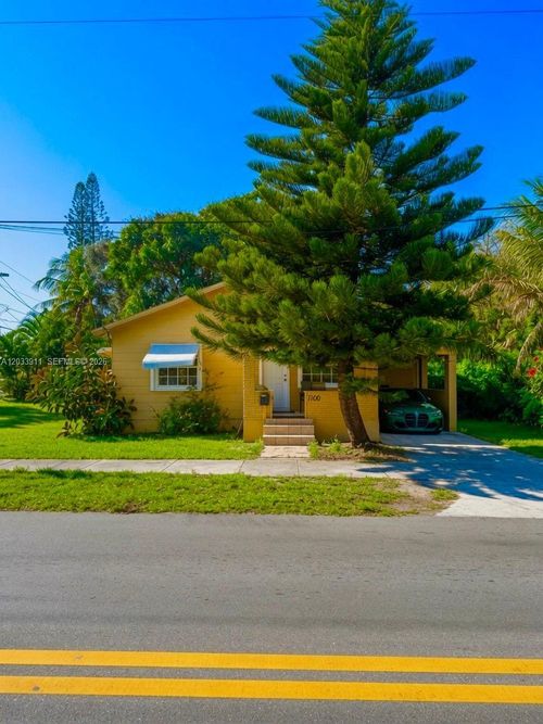 1100 N 24th Ave, Hollywood, FL, 33020-3451 | Card Image