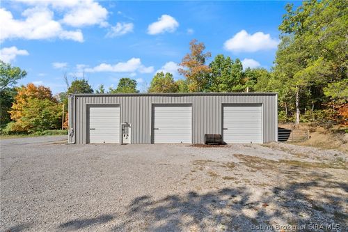 3960 Old Forest Rd Nw, Corydon, IN, 47112-5109 | Card Image