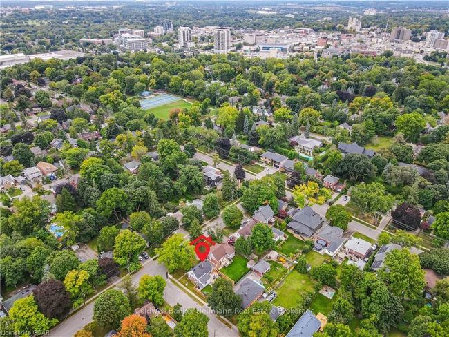 28 Winston Cres, House other with 3 bedrooms, 2 bathrooms and 1 parking in Guelph ON | Image 47