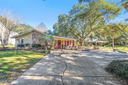 8835 Sidney Gautreaux Rd, Abbeville, LA, 70510-4349 | Card Image