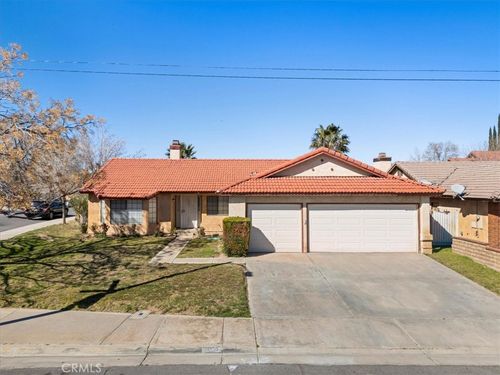 2037 W Avenue P8, Palmdale, CA, 93551 | Card Image