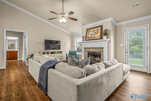 29921 Shadow Run Dr Nw, Harvest, AL, 35749-7977 | Card Image