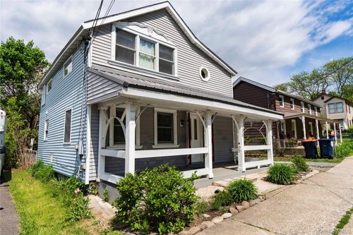 15 Charles Ln, Rhinebeck, NY, 12572-2700 | Card Image
