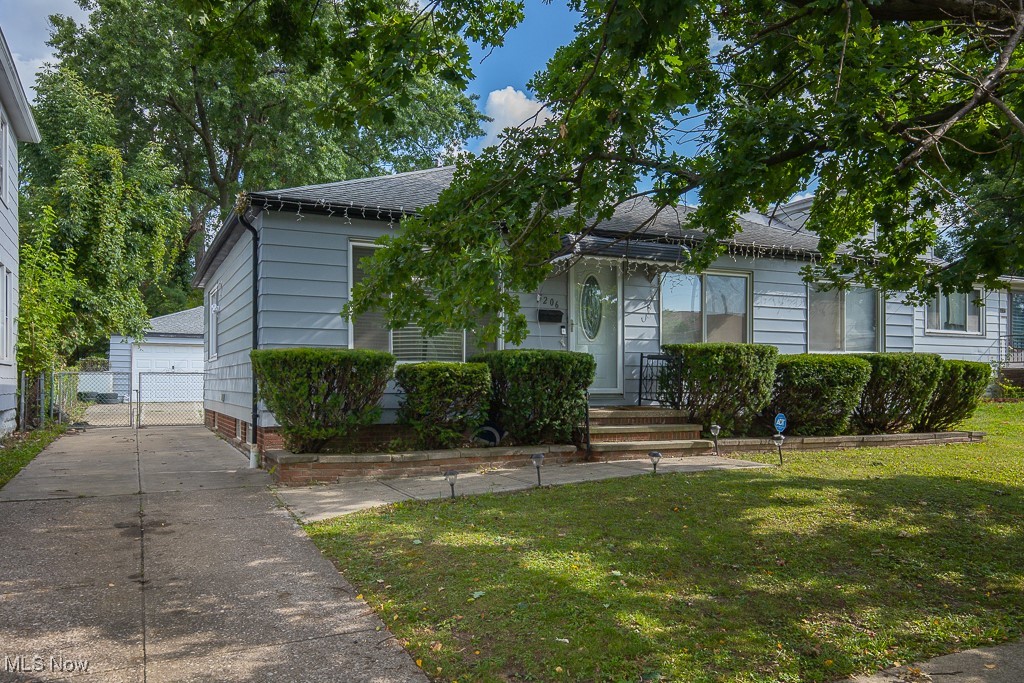 Behrwald Ave, Cleveland, OH 44144