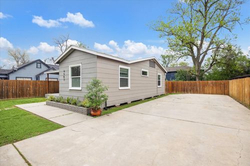 4502 Hain St, Houston, TX, 77009-3322 | Card Image