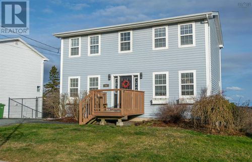 42 Bradorian Dr, Dartmouth, NS, B2W6G6 | Card Image