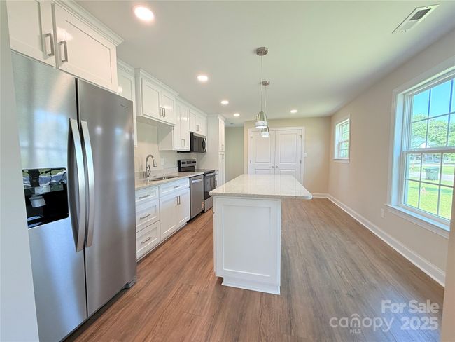 111 W Perry St, House other with 2 bedrooms, 1 bathrooms and null parking in Heath Springs SC | Image 4