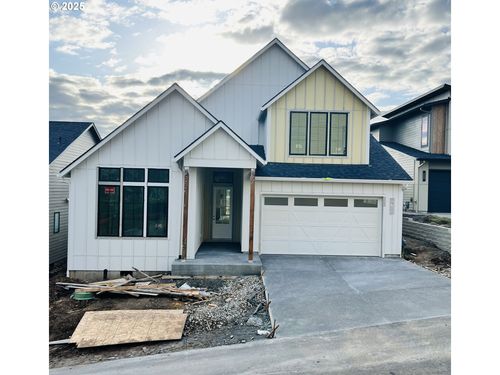 760 N V St, Washougal, WA, 98671-8571 | Card Image