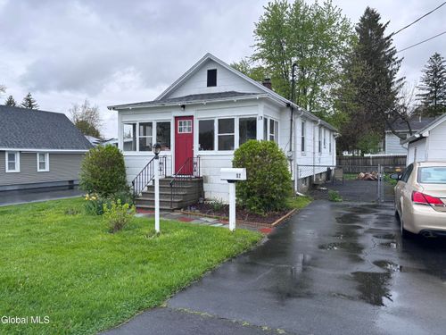 12 Connecticut Ave, Rensselaer, NY, 12144-3300 | Card Image