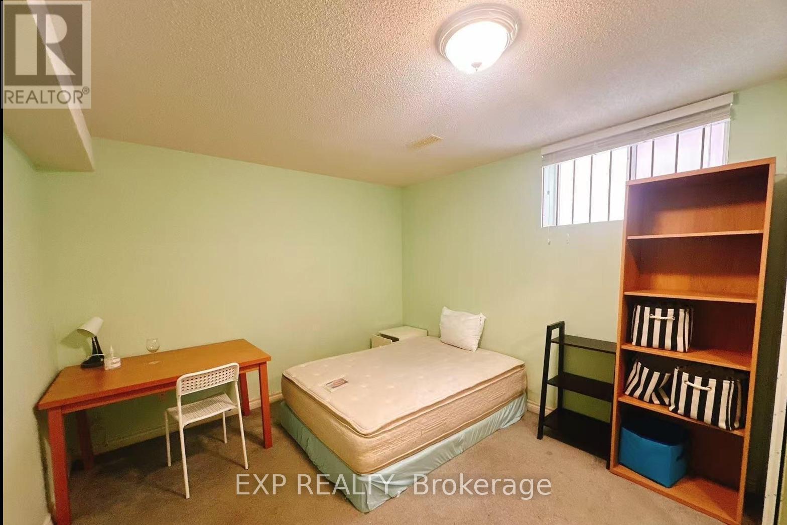 Residential Lease in Toronto (Newtonbrook East) 2