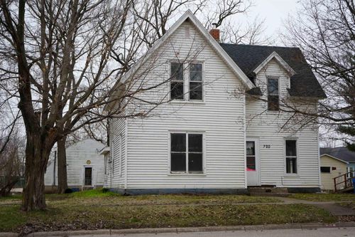 220 W Traer St, Greene, IA, 50636-9406 | Card Image