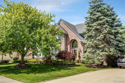 2036 Hickory Trail Dr, Rochester Hills, MI, 48309-4506 | Card Image