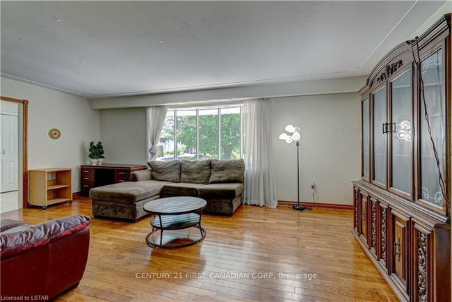 28 Redford Rd, House other with 4 bedrooms, 2 bathrooms and 6 parking in London ON | Image 18
