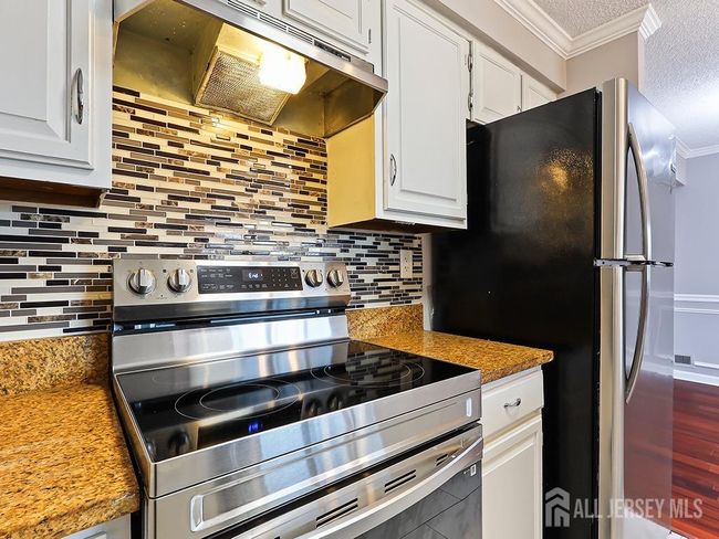 1010 Aspen Dr, Townhouse with 2 bedrooms, 2 bathrooms and null parking in Plainsboro NJ | Image 12