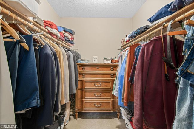 Master Walk=in Closet #2 | Image 27