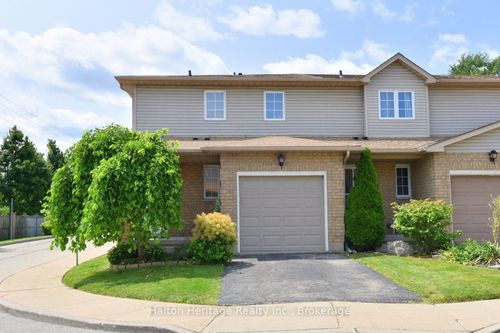 18-12 Whitedeer Road, Hamilton, ON, L8J3T4 | Card Image