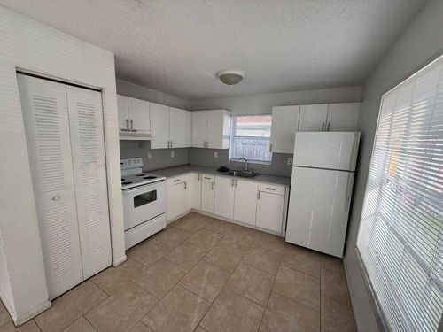 5-2223 Taylor St, Hollywood, FL, 33020-7405 | Card Image